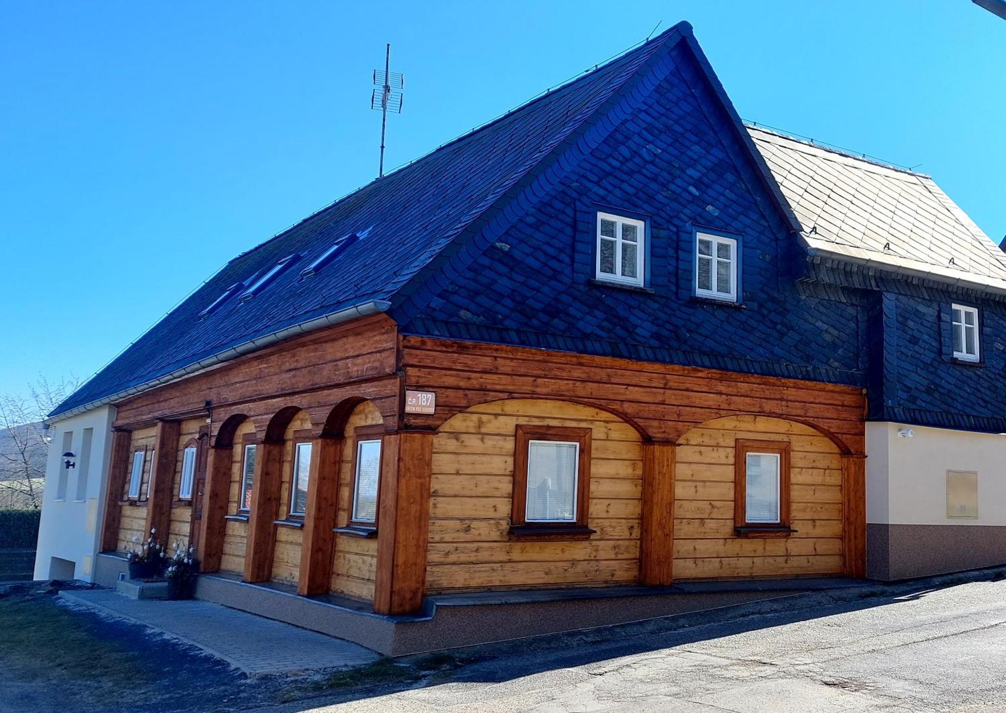 Penzion U Novotnych Jiřetín pod Jedlovou エクステリア 写真